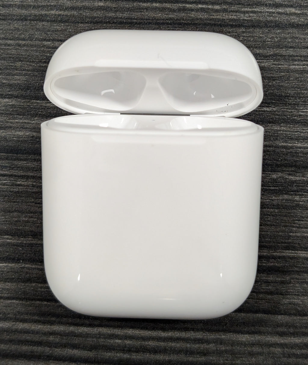 Apple Airpod 2nd Gen Replacement Charging Case (Case & charging cord ONLY)