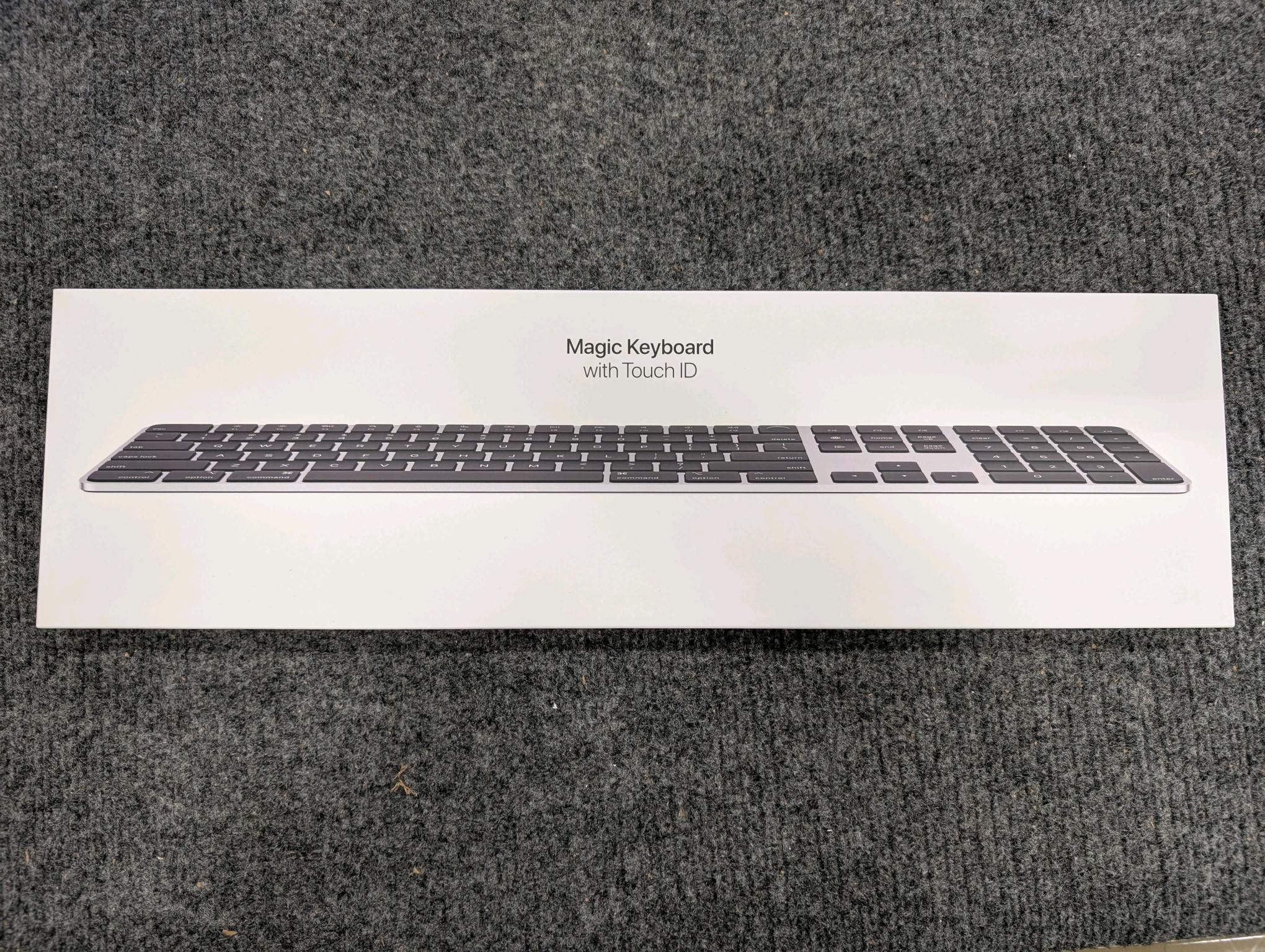 Magic Keyboard with Touch ID and Numeric Keypad -Black