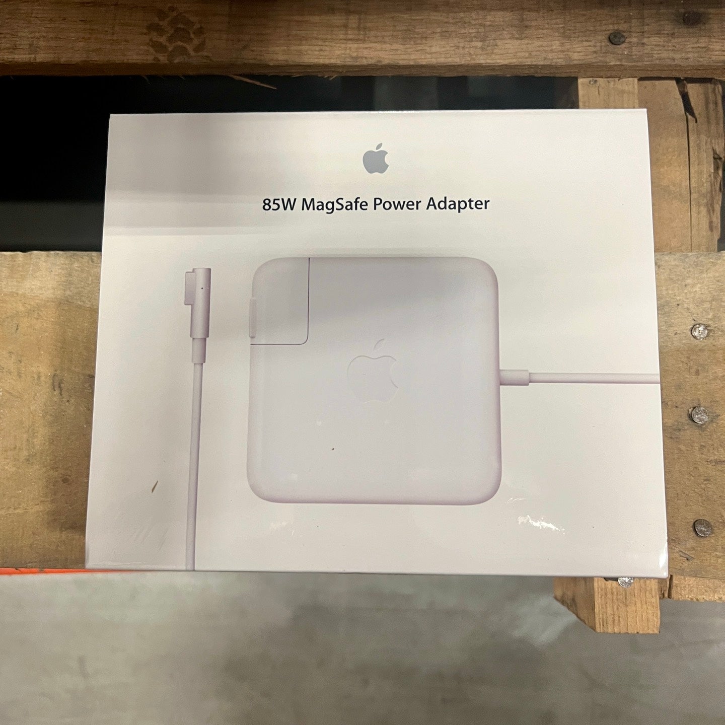 Apple 85W Magsafe Power Adapter- --