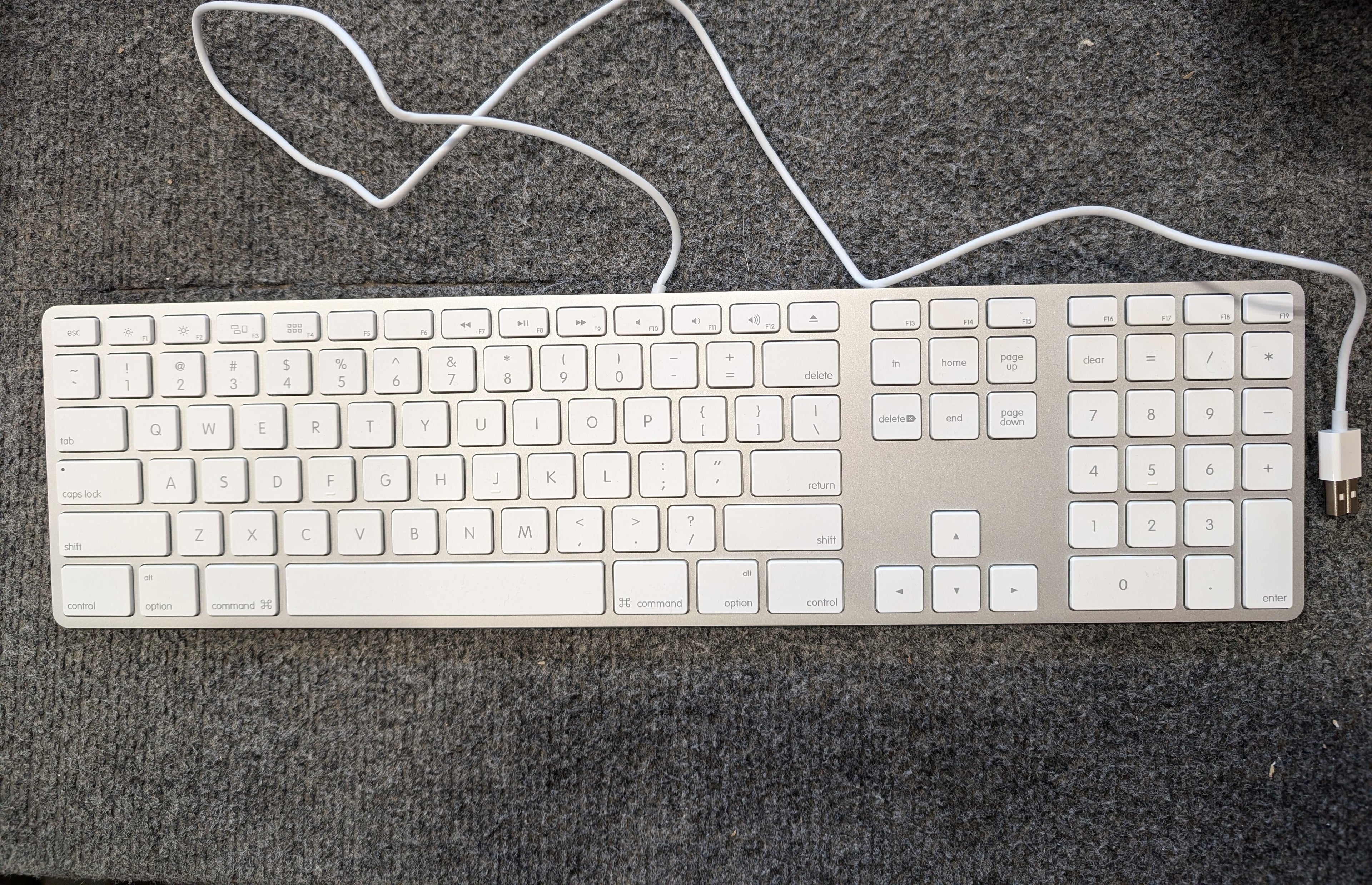 Apple USB Wired Keyboard with Numeric Keypad