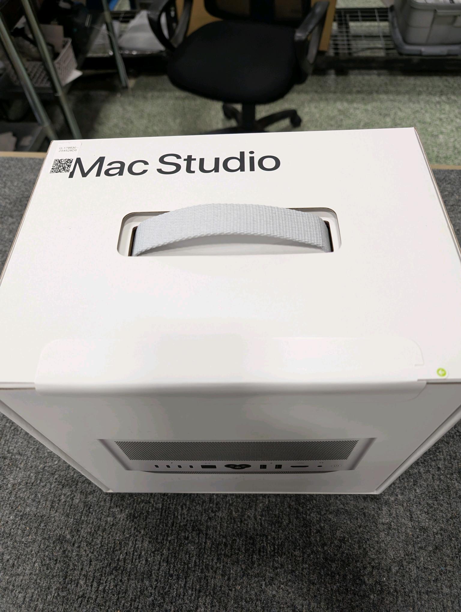 Mac Studio (2022) Apple M2 Ultra 3.68GHz 64GB 1TB Silver